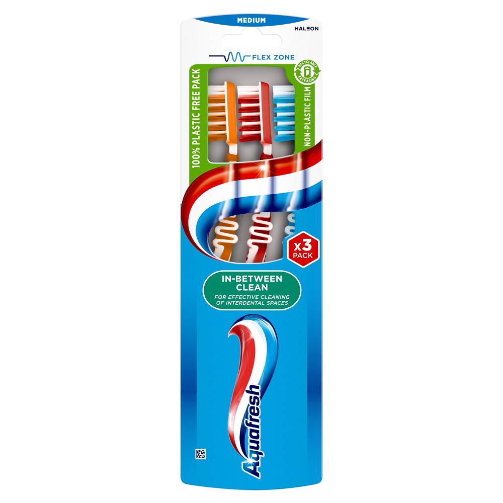 In-Between Clean Medium-sized Toothbrushes (Pack Of 3)